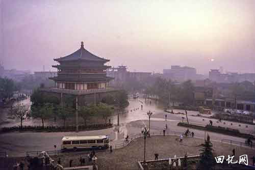 80年代的西安钟楼