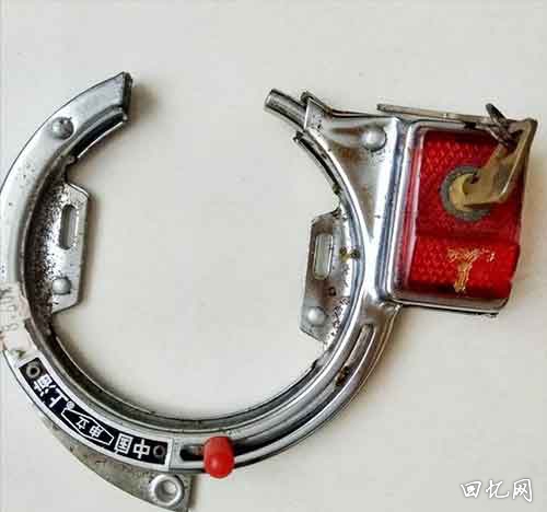 上海永久自行车上的车锁